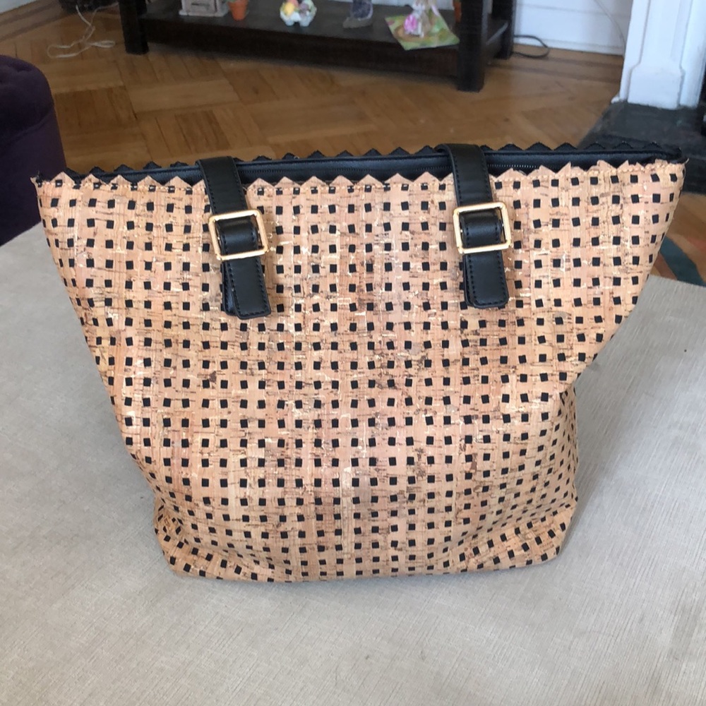 Sondra Roberts Hand Bag - Picture 2 of 7
